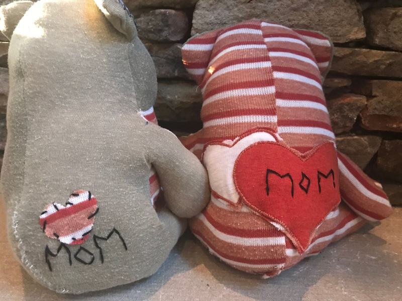 Memory bear with a heart reading MOM